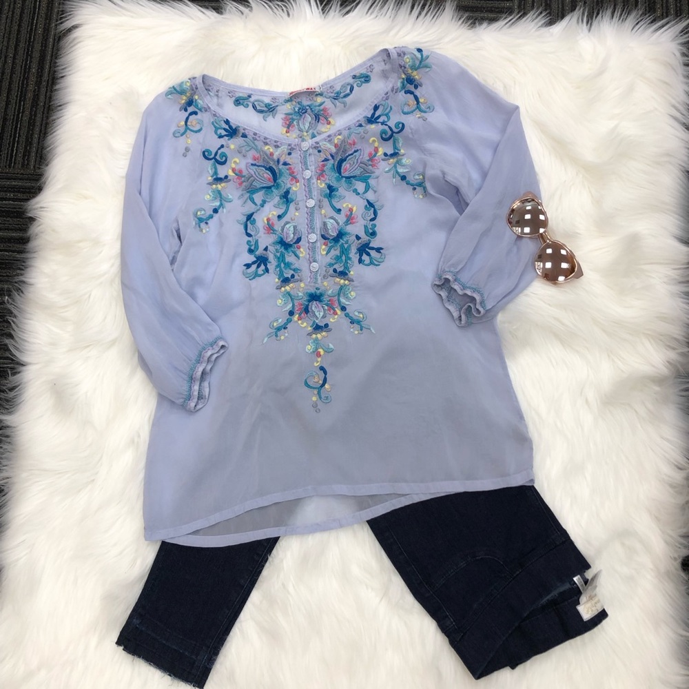 Johnny Was Sz. S Embroidered Scoop neck top